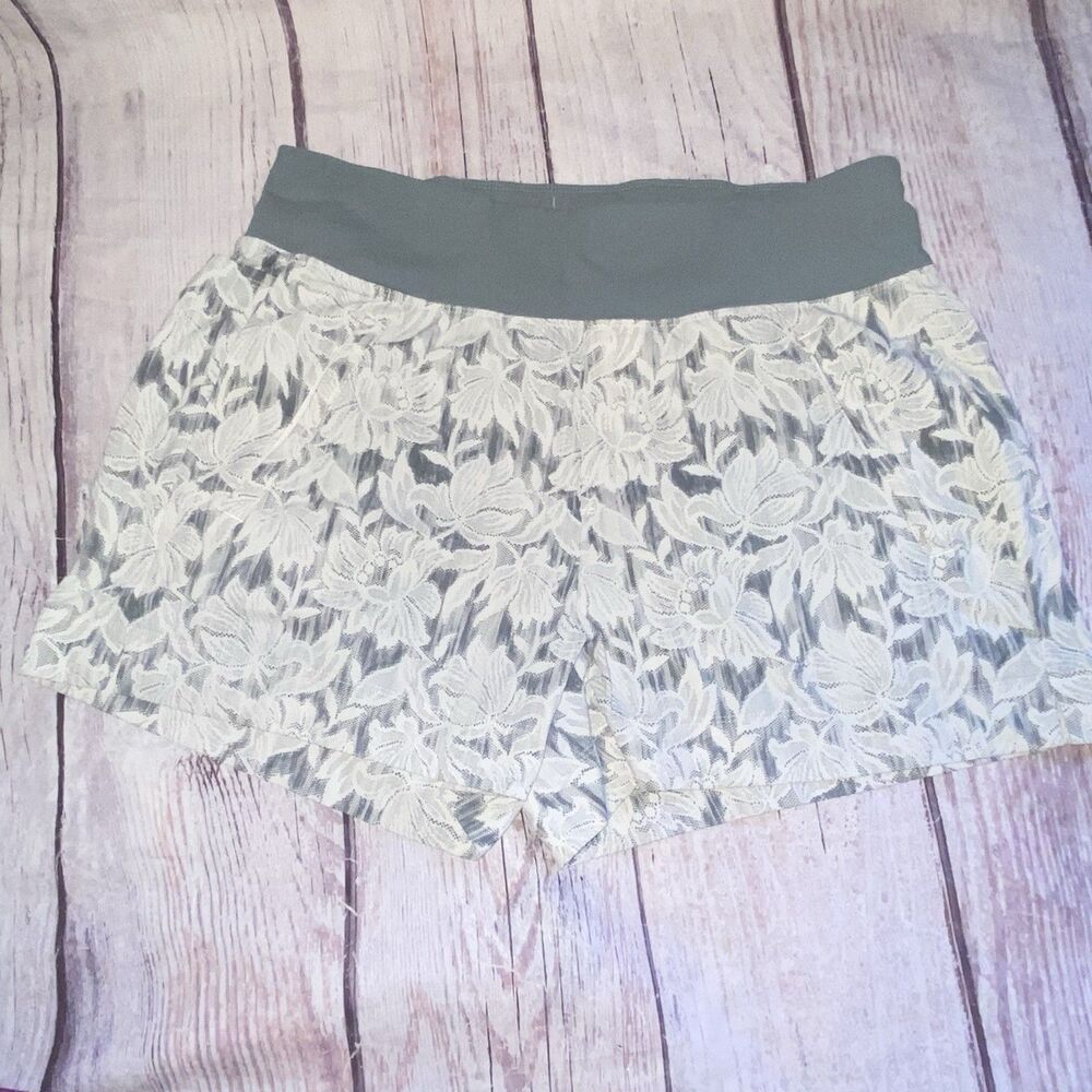 Athleta Trekkie North Hiking Shorts Women 10 Gray Floral Zip Pockets B28